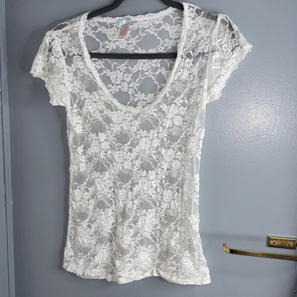 DownEast Tops - White Lace Short Sleeve Top